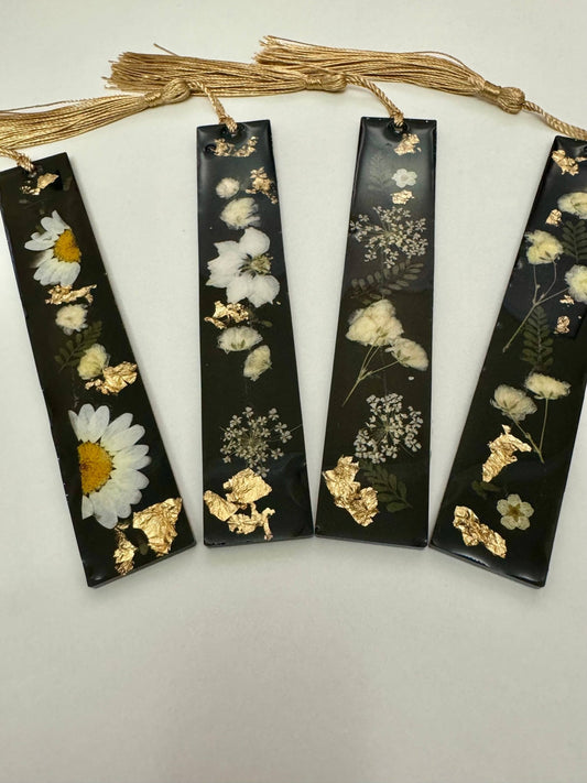 Black Vintage Floral Resin Bookmark - 38260260 - Tuma's Books